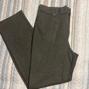 Gloria Vanderbilt Ladies Gray Pants. Size 14.